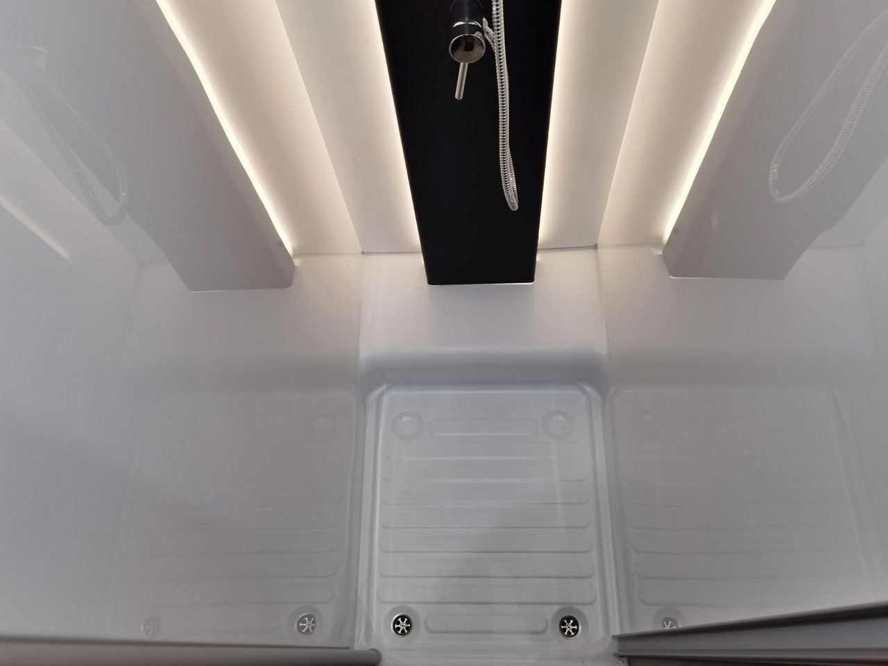 Camper profilato Chausson 650 TITANIUM / MODELL 2026 / 165PS-8G. / HUBBETT: foto 24