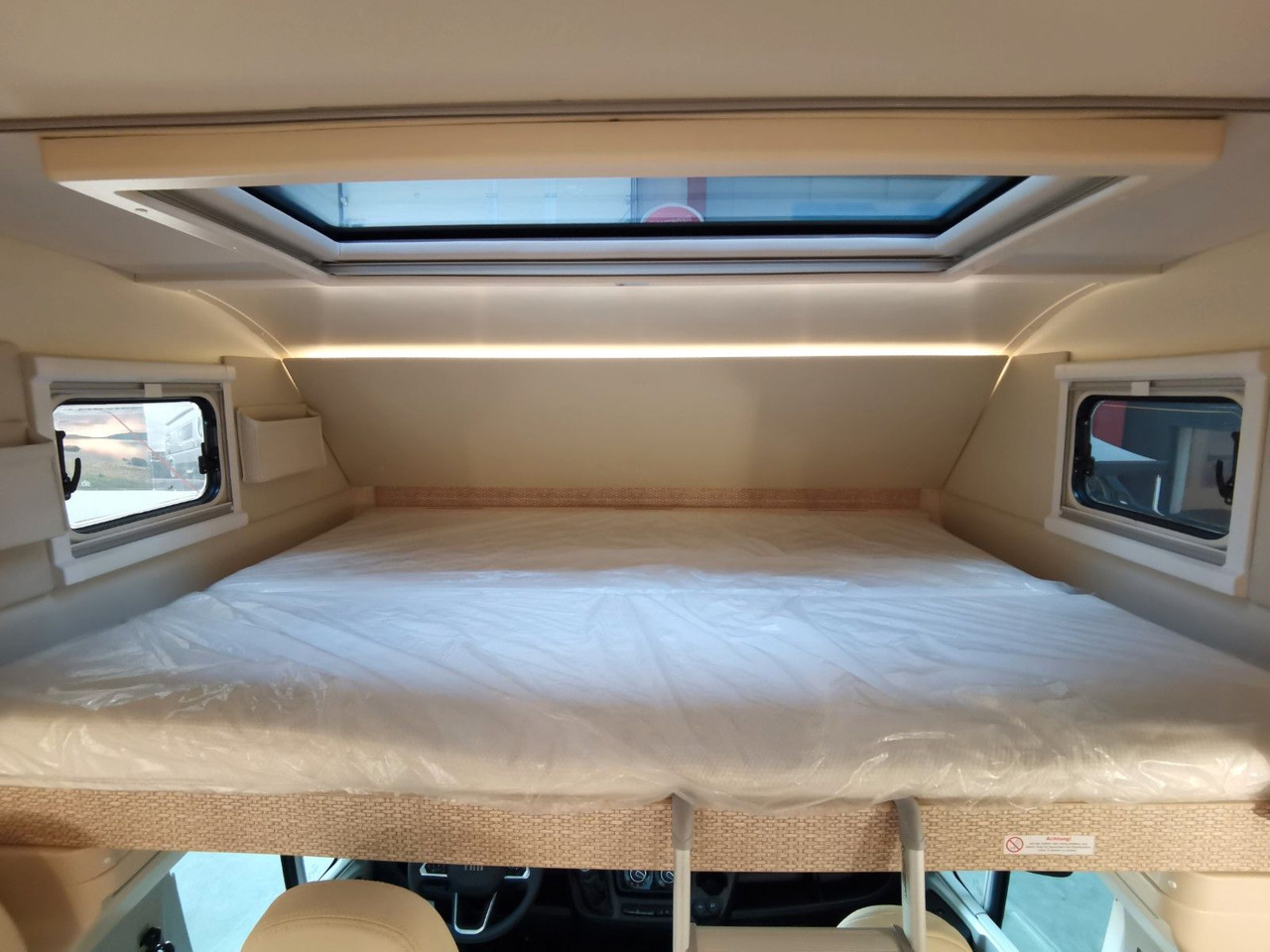 Camper mansardato Eura Mobil ACTIVA ONE 630 LS / -2025- / 140PS / RAUMWUNDER: foto 17