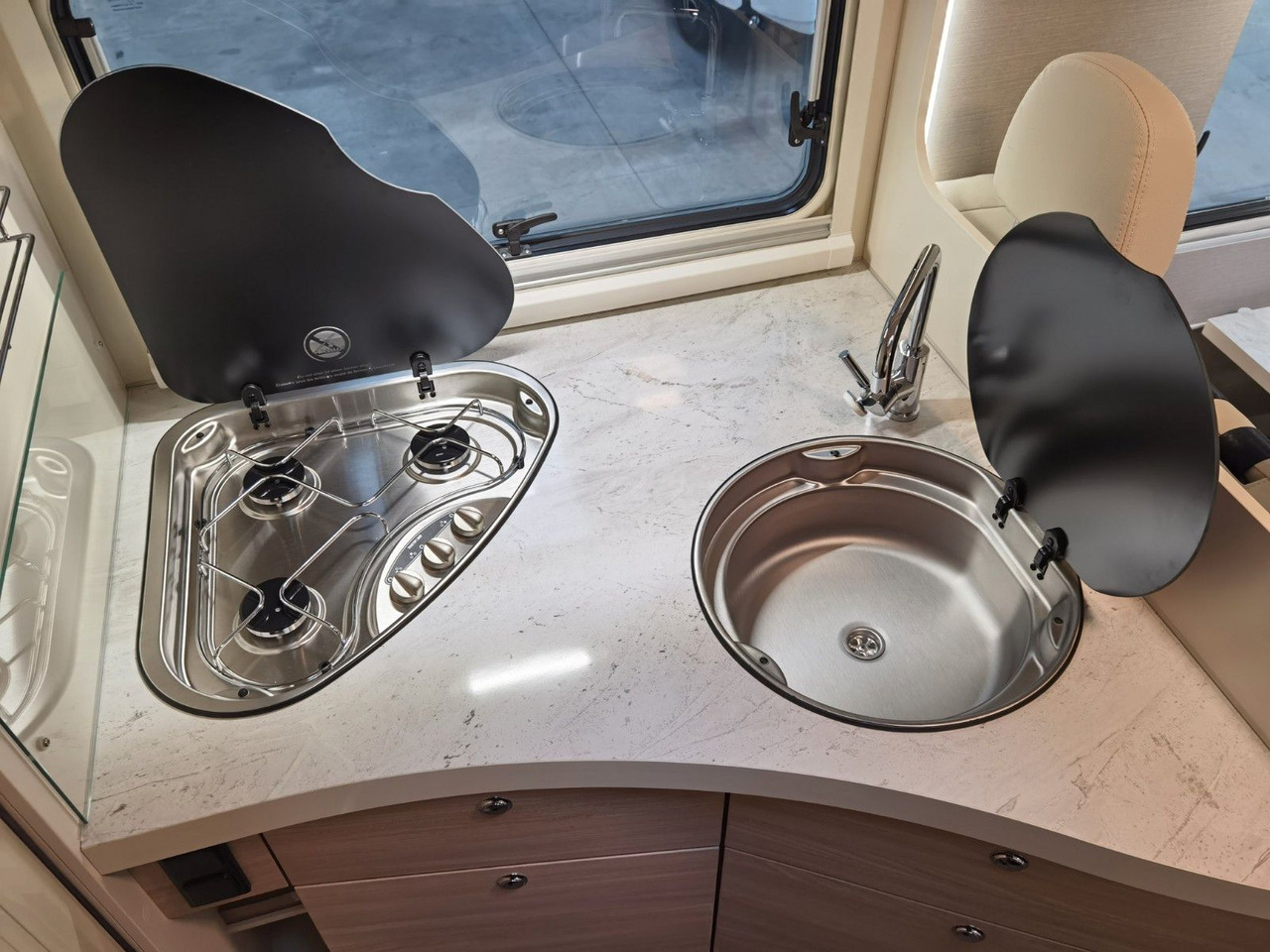 Camper mansardato Eura Mobil ACTIVA ONE 630 LS / -2025- / 140PS / RAUMWUNDER: foto 20