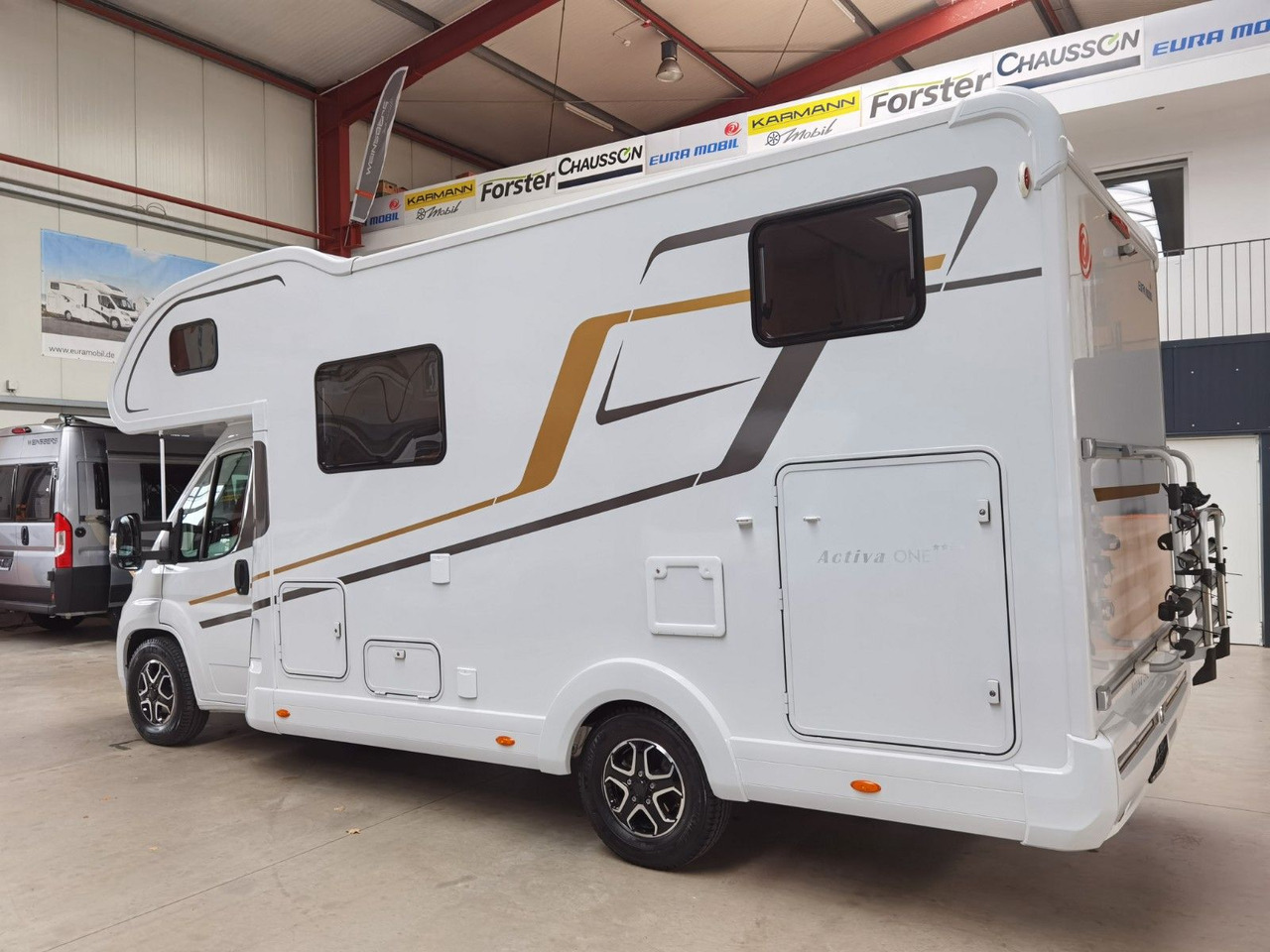 Eura Mobil ACTIVA ONE 690 HB / 180PS-40H MAXI/ PANORAMADACH - Camper mansardato: foto 5 Eura Mobil ACTIVA ONE 690 HB / 180PS-40H MAXI/ PANORAMADACH - Camper mansardato: foto 5