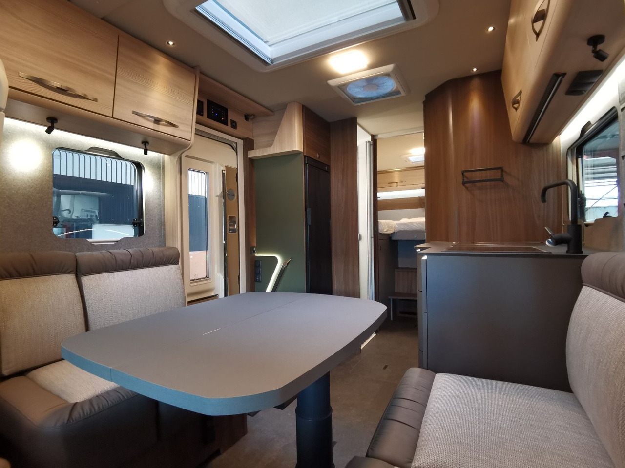 Camper profilato Eura Mobil PROFILA T 726 EF / -2025-/RAUMBAD & EINZELBETTEN: foto 17 Camper profilato Eura Mobil PROFILA T 726 EF / -2025-/RAUMBAD & EINZELBETTEN: foto 17