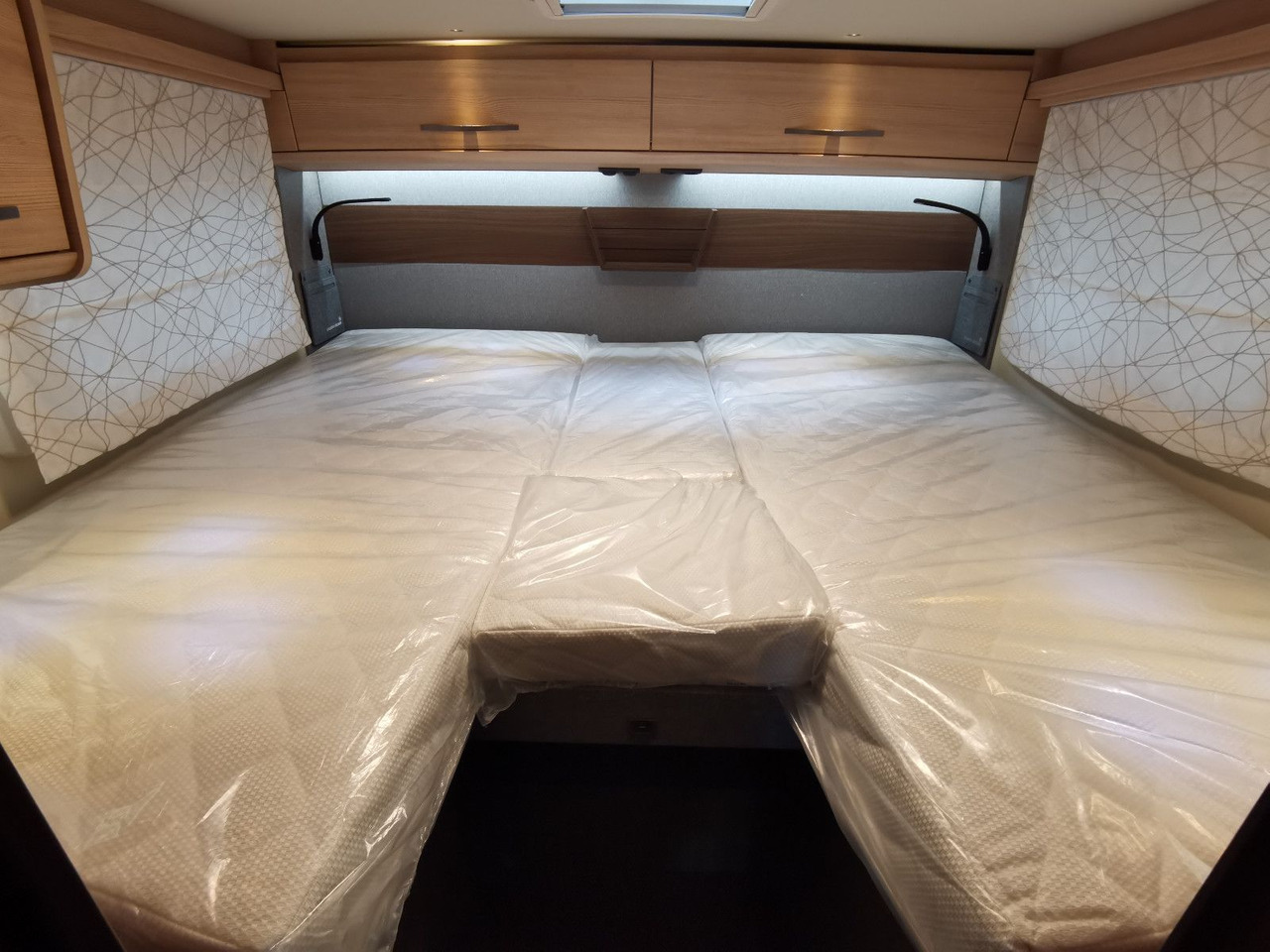 Camper profilato Eura Mobil PROFILA T 726 EF / -2025-/RAUMBAD & EINZELBETTEN: foto 22 Camper profilato Eura Mobil PROFILA T 726 EF / -2025-/RAUMBAD & EINZELBETTEN: foto 22