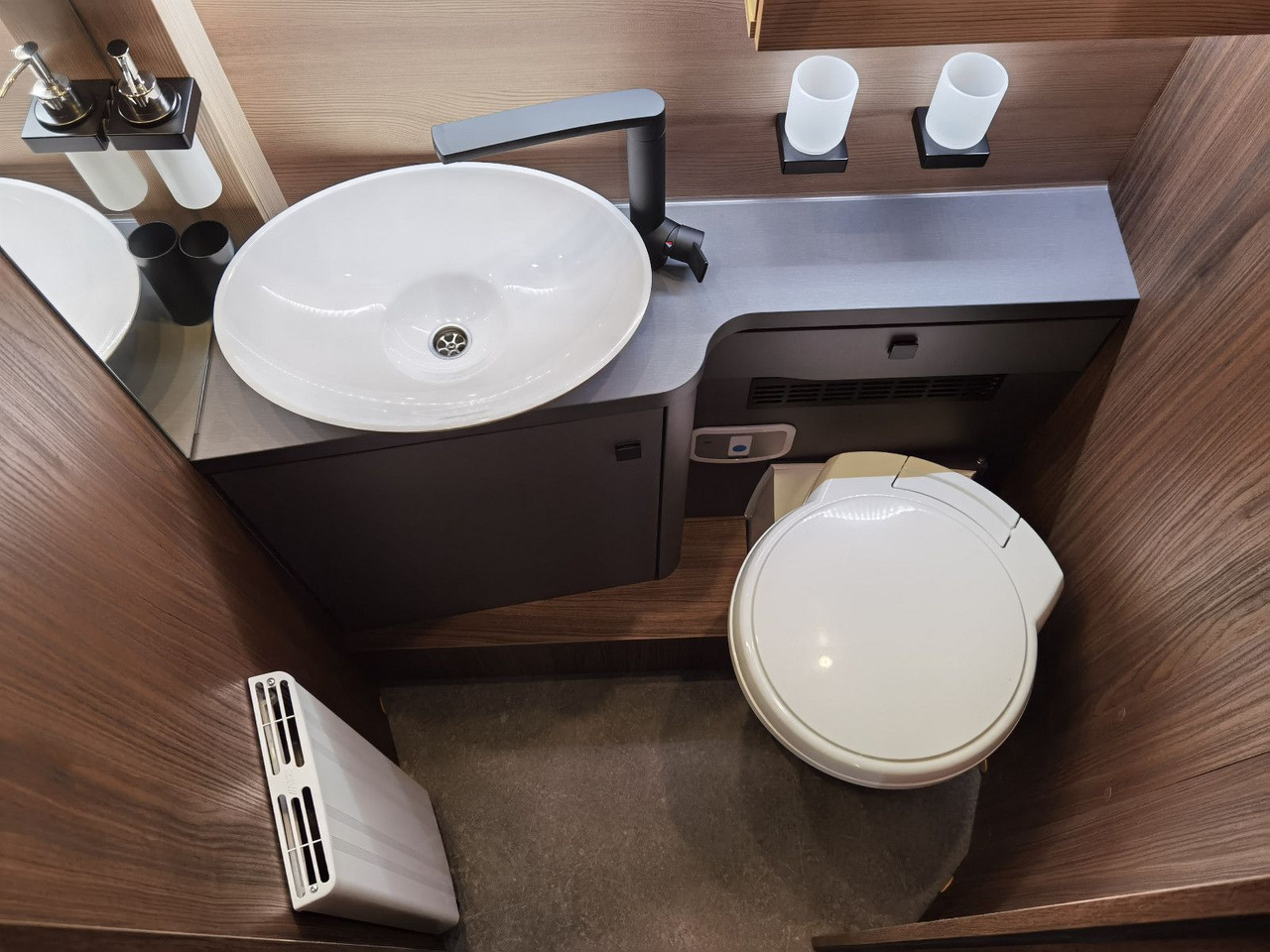 Camper profilato Eura Mobil PROFILA T 726 EF / -2025-/RAUMBAD & EINZELBETTEN: foto 23 Camper profilato Eura Mobil PROFILA T 726 EF / -2025-/RAUMBAD & EINZELBETTEN: foto 23