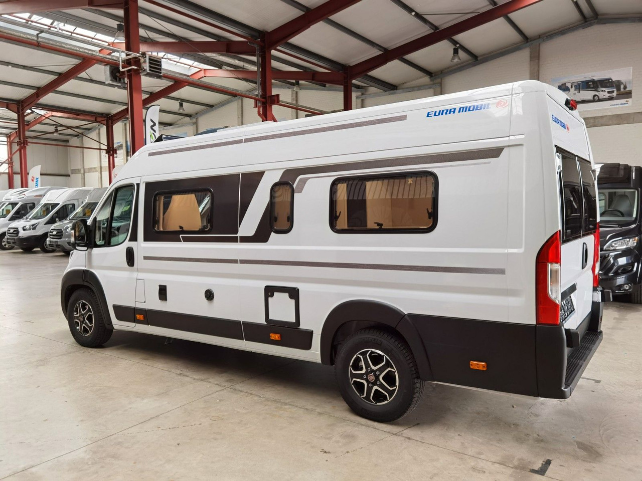 Eura Mobil VAN 635 EB / 180 PS -9G / EINZELBETTEN - Furgonato: foto 5 Eura Mobil VAN 635 EB / 180 PS -9G / EINZELBETTEN - Furgonato: foto 5