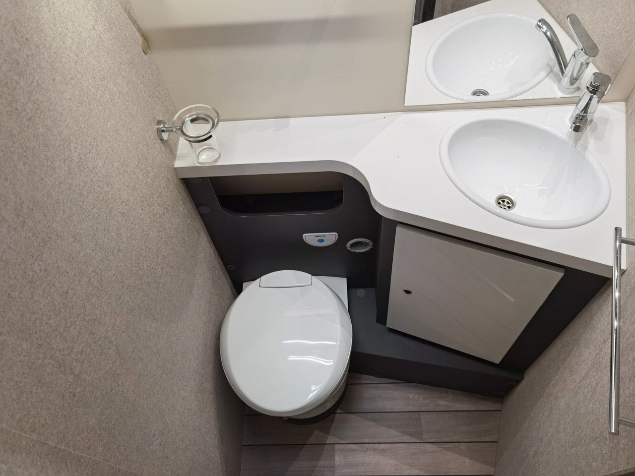 Camper profilato Forster T 745 EB / -2025- / 180 PS- 8.G. AUTOMATIK: foto 20 Camper profilato Forster T 745 EB / -2025- / 180 PS- 8.G. AUTOMATIK: foto 20