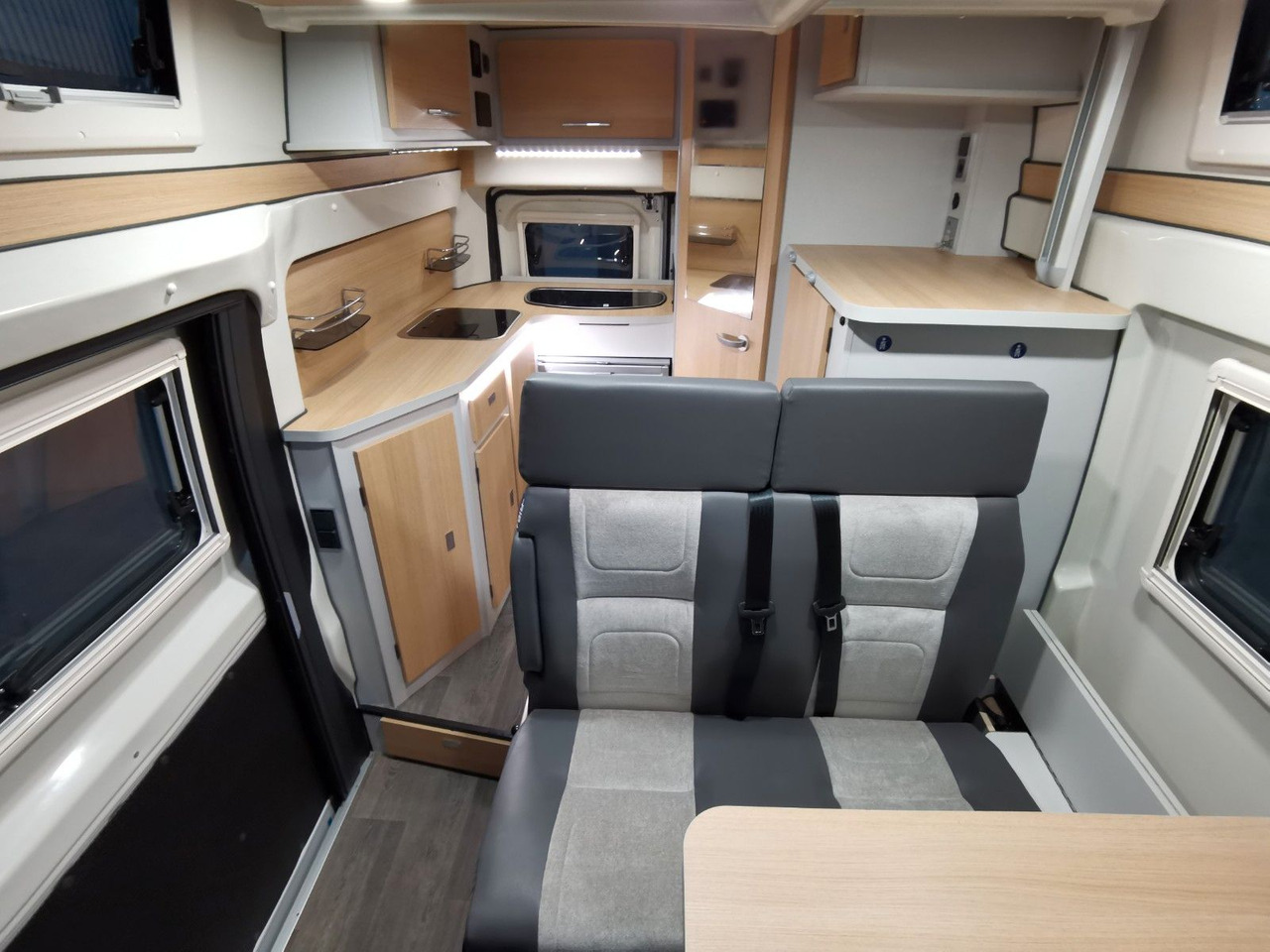 Leasing di  Karmann DEXTER 550 / 140PS / CONCEPT - PAKET & HUBBETT Karmann DEXTER 550 / 140PS / CONCEPT - PAKET & HUBBETT: foto 17