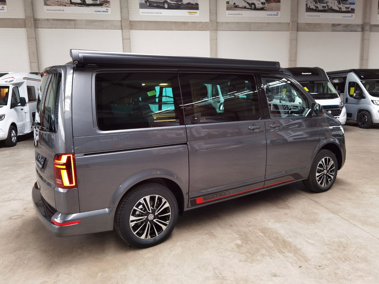 Volkswagen T6.1 CALIFORNIA OCEAN EDITION / DSG / NAVI / ACC - Furgonato: foto 4 Volkswagen T6.1 CALIFORNIA OCEAN EDITION / DSG / NAVI / ACC - Furgonato: foto 4