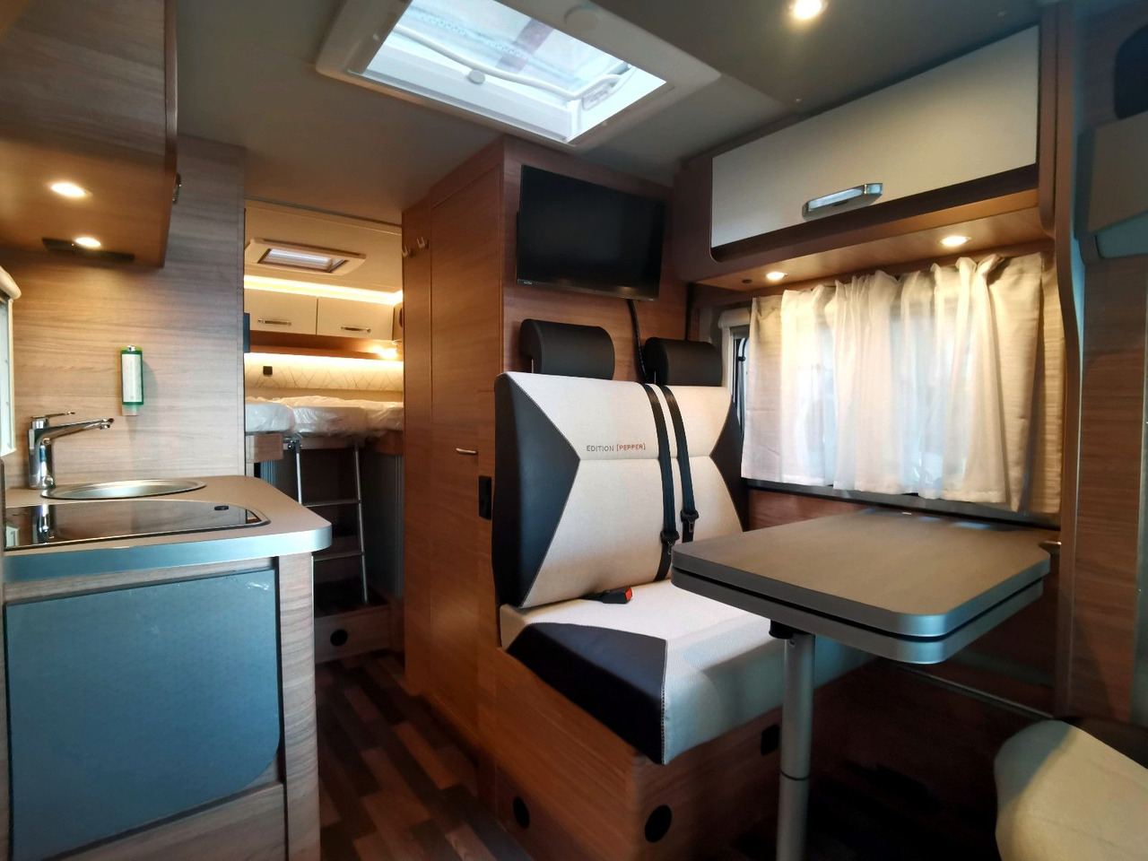 Leasing di  Weinsberg CARACOMPACT 600 MEG EDITION PEPPER / MODELL 2025 Weinsberg CARACOMPACT 600 MEG EDITION PEPPER / MODELL 2025: foto 10