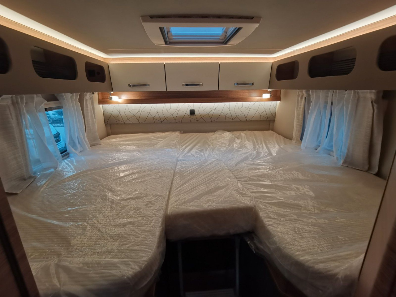 Leasing di  Weinsberg CARACOMPACT 600 MEG PEPPER / 8G. - AUTOMATIK Weinsberg CARACOMPACT 600 MEG PEPPER / 8G. - AUTOMATIK: foto 19