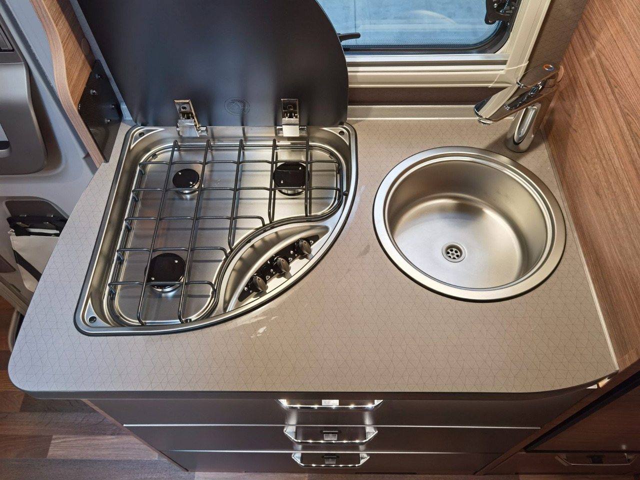 Camper profilato Weinsberg CARACOMPACT 600 MEG PEPPER / MODELL 2026: foto 17