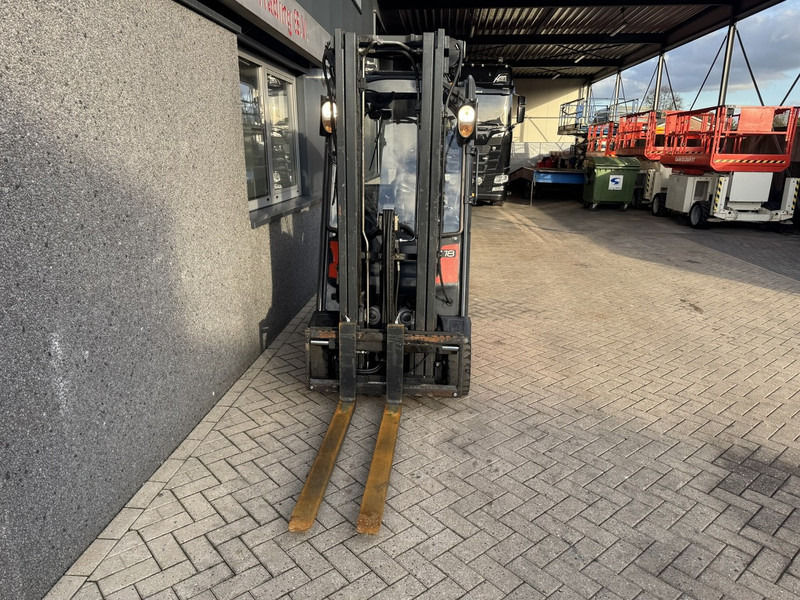 Linde H18T-01 Triplo 500 Freelift / Sideshift LPG 2012 - Carrello elevatore a gas: foto 4 Linde H18T-01 Triplo 500 Freelift / Sideshift LPG 2012 - Carrello elevatore a gas: foto 4