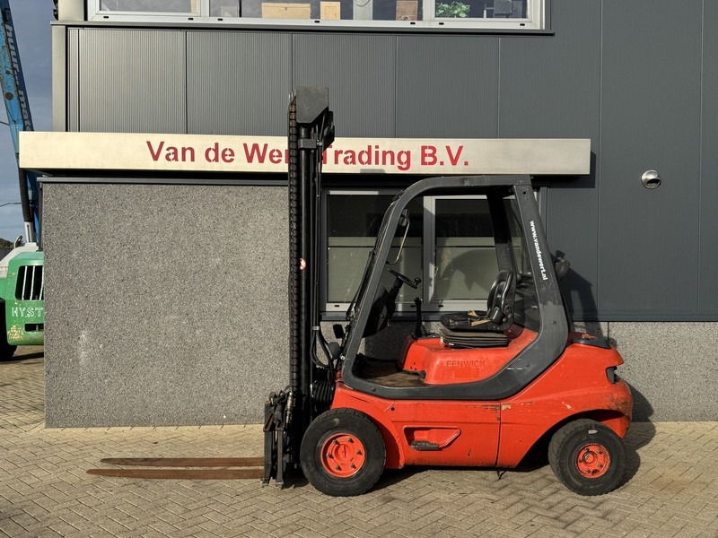 Linde H25D-02 Triplo 640 Freelift / Sideshift / 4e functie Diesel 1995 - Carrello elevatore diesel: foto 1 Linde H25D-02 Triplo 640 Freelift / Sideshift / 4e functie Diesel 1995 - Carrello elevatore diesel: foto 1