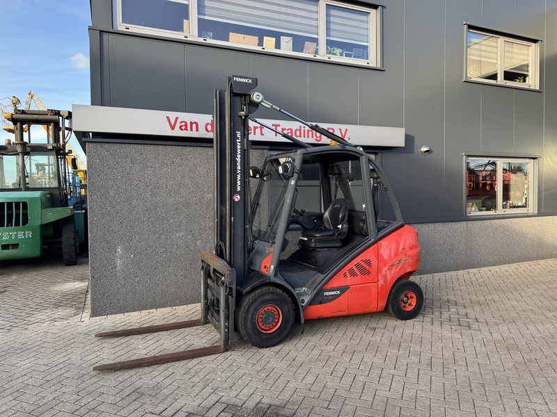 Linde H30D-02 Duplo 450 Sideshift / Vorkversteller VW Diesel 2014 - Carrello elevatore diesel: foto 2 Linde H30D-02 Duplo 450 Sideshift / Vorkversteller VW Diesel 2014 - Carrello elevatore diesel: foto 2