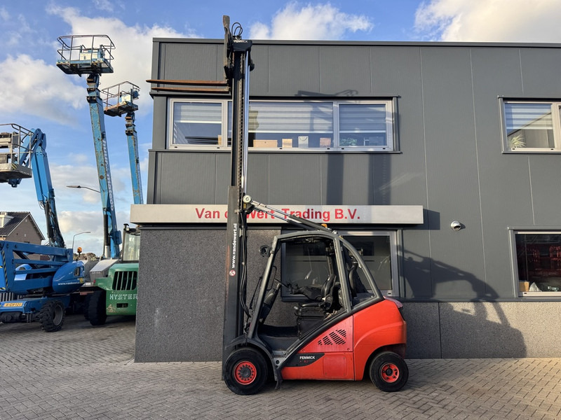 Linde H30D-02 Duplo 450 Sideshift / Vorkversteller VW Diesel 2014 - Carrello elevatore diesel: foto 5 Linde H30D-02 Duplo 450 Sideshift / Vorkversteller VW Diesel 2014 - Carrello elevatore diesel: foto 5