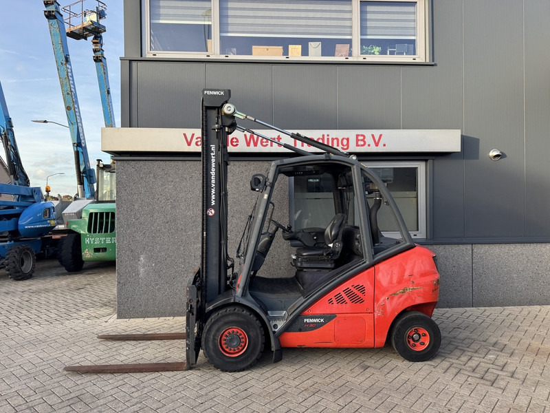 Linde H30D-02 Duplo 450 Sideshift / Vorkversteller VW Diesel 2014 - Carrello elevatore diesel: foto 1 Linde H30D-02 Duplo 450 Sideshift / Vorkversteller VW Diesel 2014 - Carrello elevatore diesel: foto 1