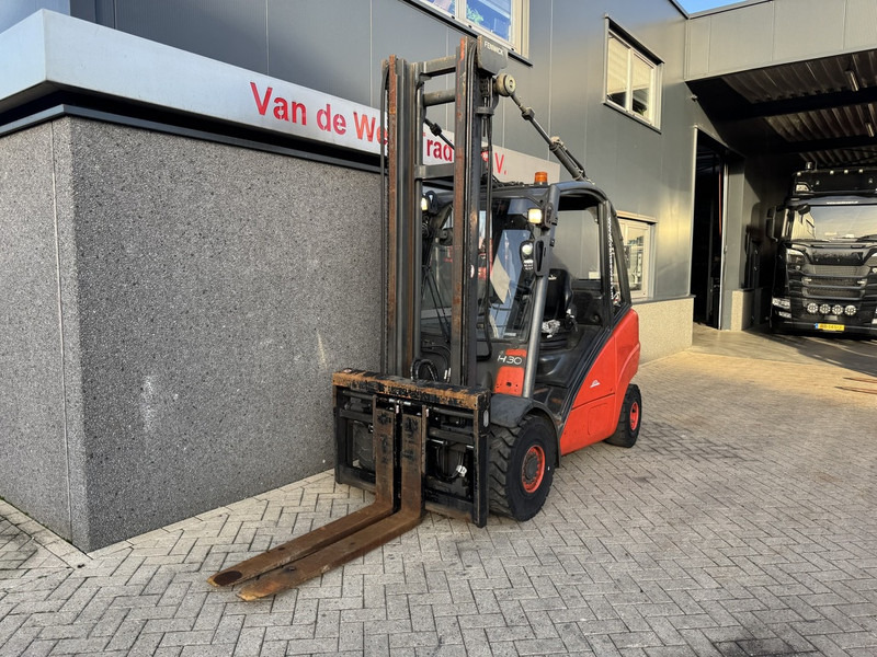 Linde H30T Duplo 450 Sideshift / Vorkversteller LPG 2003 - Carrello elevatore a gas: foto 3 Linde H30T Duplo 450 Sideshift / Vorkversteller LPG 2003 - Carrello elevatore a gas: foto 3