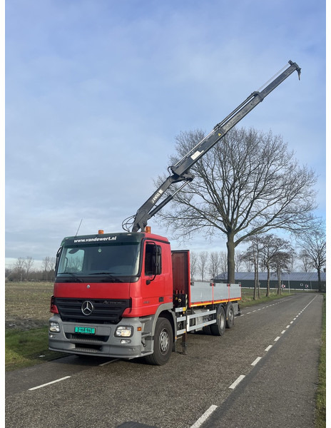 Mercedes-Benz ACTROS 2832 - MKG HKL140 - automaat - EURO5 -lift/stuur as - 600dkm - 2006 - Autocarro con pianale/ Cassone fisso, Camion con gru: foto 2 Mercedes-Benz ACTROS 2832 - MKG HKL140 - automaat - EURO5 -lift/stuur as - 600dkm - 2006 - Autocarro con pianale/ Cassone fisso, Camion con gru: foto 2
