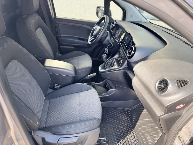 Furgone box Mercedes-Benz Citan 110 CDI 95PK Diesel 2021 Airco / DAB + / Apple Carplay / Camera / LM Velgen / Cruise control / Navi Zeer Net!: foto 11 Furgone box Mercedes-Benz Citan 110 CDI 95PK Diesel 2021 Airco / DAB + / Apple Carplay / Camera / LM Velgen / Cruise control / Navi Zeer Net!: foto 11