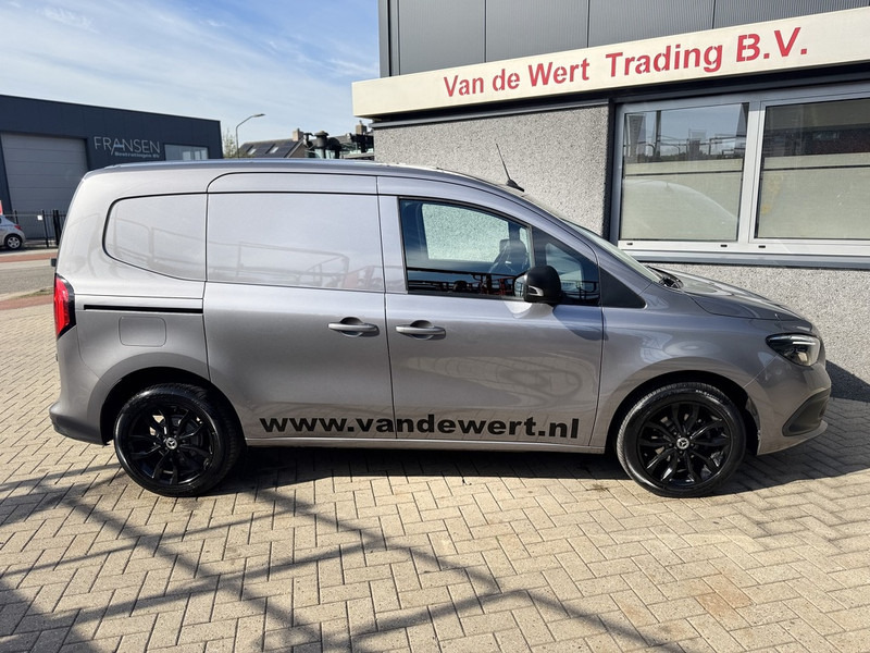 Furgone box Mercedes-Benz Citan 110 CDI 95PK Diesel 2021 Airco / DAB + / Apple Carplay / Camera / LM Velgen / Cruise control / Navi Zeer Net!: foto 6 Furgone box Mercedes-Benz Citan 110 CDI 95PK Diesel 2021 Airco / DAB + / Apple Carplay / Camera / LM Velgen / Cruise control / Navi Zeer Net!: foto 6