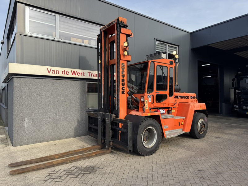 Svetruck 1060-30 Duplo 500 Sideshift / Vorkversteller Volvo Penta TWD360VE 6 Cilinder Diesel 2001 - Carrello elevatore diesel: foto 2 Svetruck 1060-30 Duplo 500 Sideshift / Vorkversteller Volvo Penta TWD360VE 6 Cilinder Diesel 2001 - Carrello elevatore diesel: foto 2
