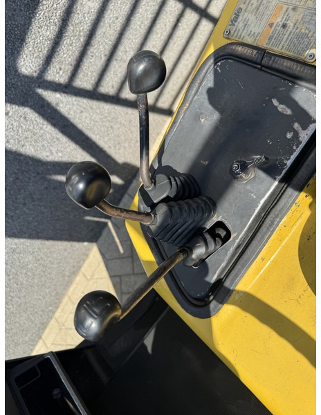 Carrello elevatore diesel Yale GDP30TP: foto 13