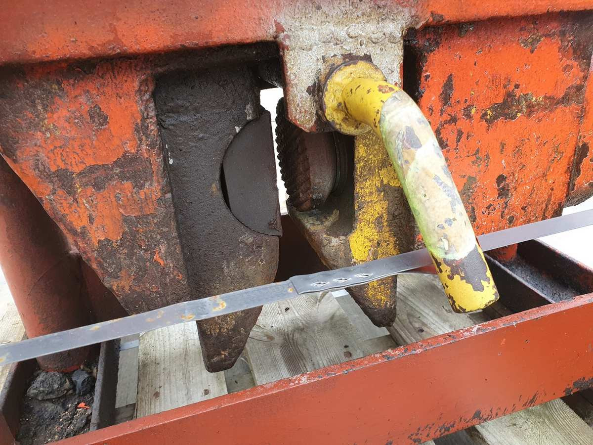 Delmag Tünkers HVB 33/30 vibro hammer - Battipalo: foto 4 Delmag Tünkers HVB 33/30 vibro hammer - Battipalo: foto 4