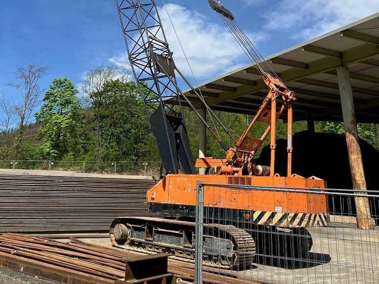 Hitachi KH 180-3 - Gru cingolata: foto 1 Hitachi KH 180-3 - Gru cingolata: foto 1