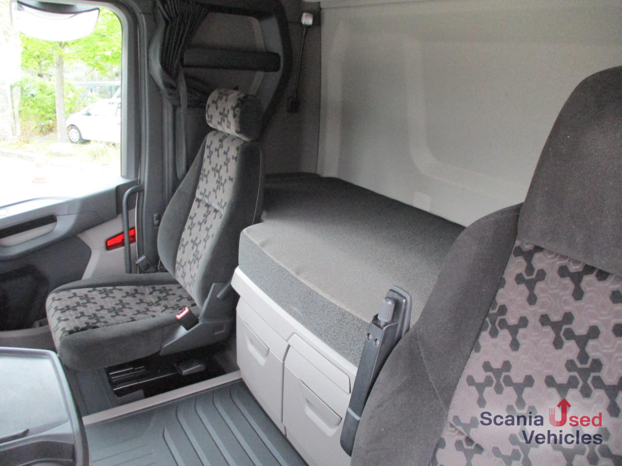 Leasing di SCANIA R 460 A4x2NA / ADR AT / Navi / LED / Hydr. SCANIA R 460 A4x2NA / ADR AT / Navi / LED / Hydr.: foto 12 Leasing di SCANIA R 460 A4x2NA / ADR AT / Navi / LED / Hydr. SCANIA R 460 A4x2NA / ADR AT / Navi / LED / Hydr.: foto 12