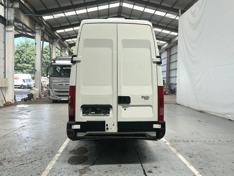 Iveco Daily 35C13 AIRCO / MOTORPROBLEEM -PROBLEME DE MOTEUR - Furgone chiuso: foto 4 Iveco Daily 35C13 AIRCO / MOTORPROBLEEM -PROBLEME DE MOTEUR - Furgone chiuso: foto 4