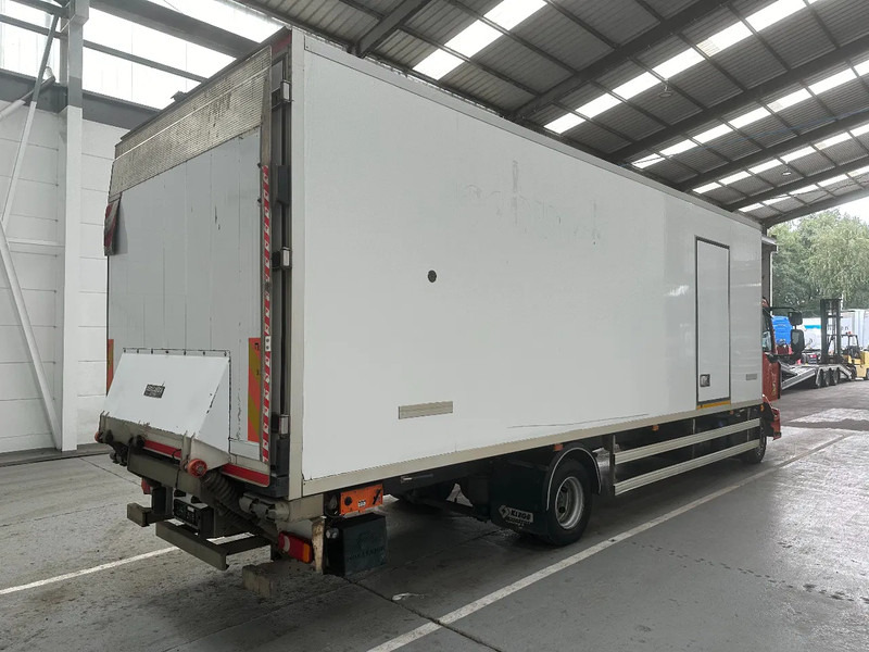 Renault D 12 220 / 264728 km - Autocarro frigorifero: foto 5 Renault D 12 220 / 264728 km - Autocarro frigorifero: foto 5