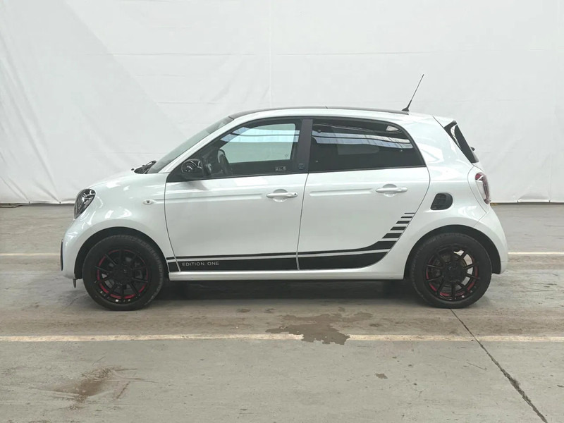 Smart Forfour ONE EQ / 100% ELECTRIC / BRABUS ALLOY WHEELS /EDITION ONE - Autovettura: foto 2 Smart Forfour ONE EQ / 100% ELECTRIC / BRABUS ALLOY WHEELS /EDITION ONE - Autovettura: foto 2
