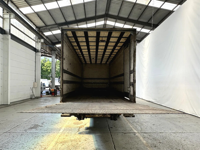 Volvo FL 220 EURO 3 - Autocarro furgonato: foto 4 Volvo FL 220 EURO 3 - Autocarro furgonato: foto 4