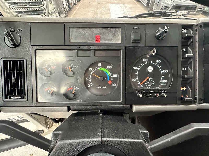 Autocarro ribaltabile Volvo FL 612: foto 11