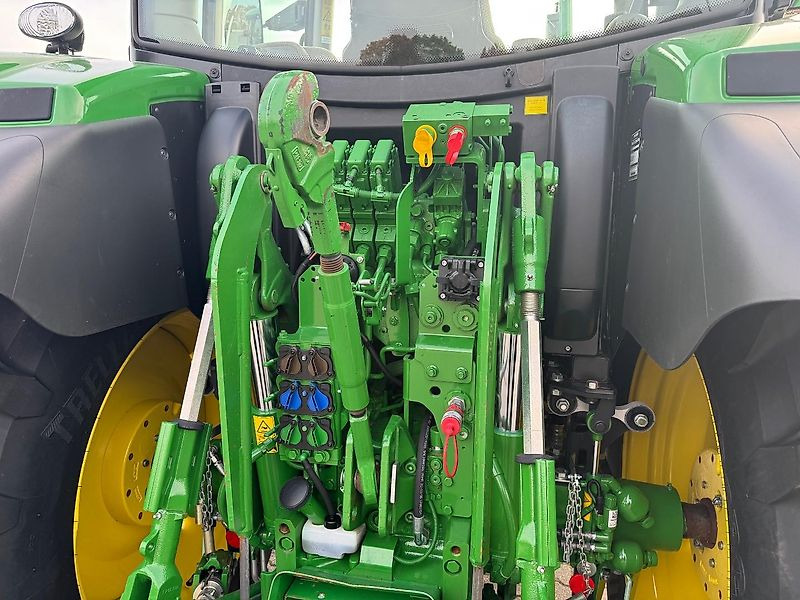John Deere 6R130 AP 50KM + VOORLADER 2025 225 UUR STEEKASSEN!!! - Trattore: foto 4 John Deere 6R130 AP 50KM + VOORLADER 2025 225 UUR STEEKASSEN!!! - Trattore: foto 4