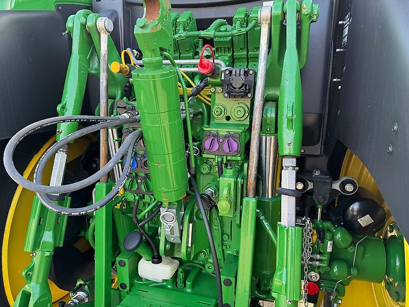 John Deere 6R155 AP 50KM COMMAND-PRO G5-PLUS 2024 1340 UUR!!! - Trattore: foto 5 John Deere 6R155 AP 50KM COMMAND-PRO G5-PLUS 2024 1340 UUR!!! - Trattore: foto 5