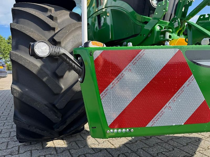 TractorBumper SafetyWeight Frontgewicht Bumper Gewicht - Trattore: foto 4 TractorBumper SafetyWeight Frontgewicht Bumper Gewicht - Trattore: foto 4