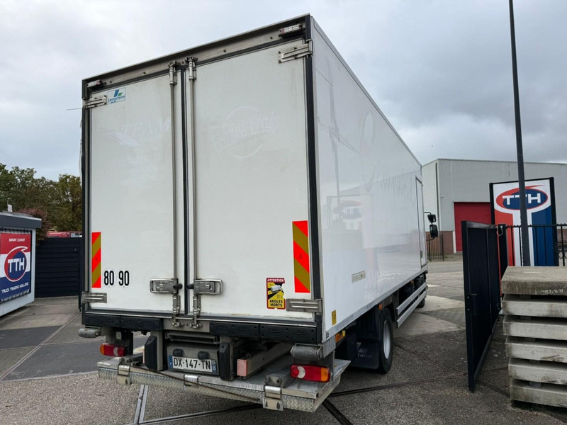 Renault D210.14 Frigobox Multitemp + Taillift CARRIER SUPRA 850 - Autocarro frigorifero: foto 4 Renault D210.14 Frigobox Multitemp + Taillift CARRIER SUPRA 850 - Autocarro frigorifero: foto 4