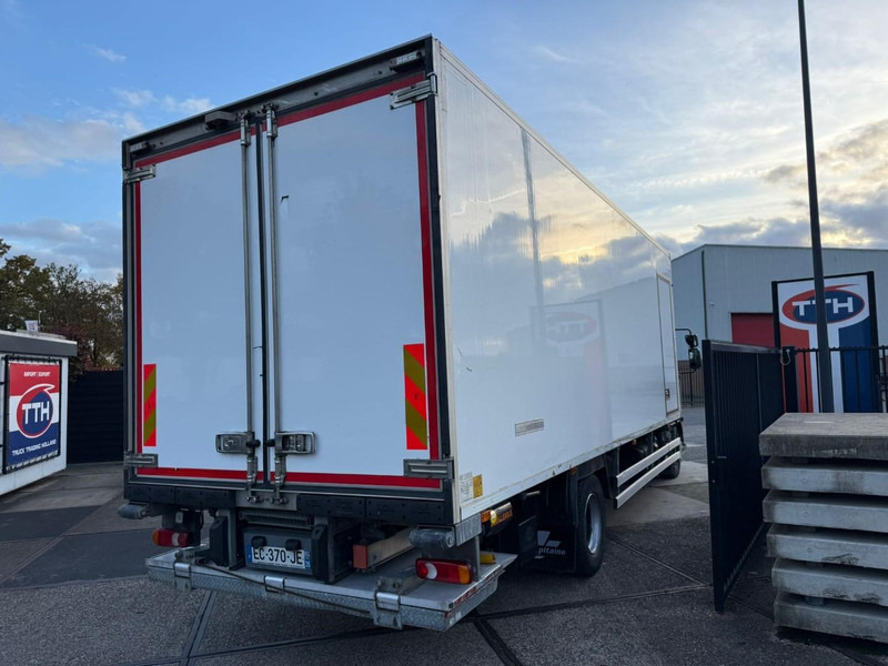 Renault D210.14 Frigobox Multitemp + Taillift THERMO KING T800R - Autocarro frigorifero: foto 3 Renault D210.14 Frigobox Multitemp + Taillift THERMO KING T800R - Autocarro frigorifero: foto 3