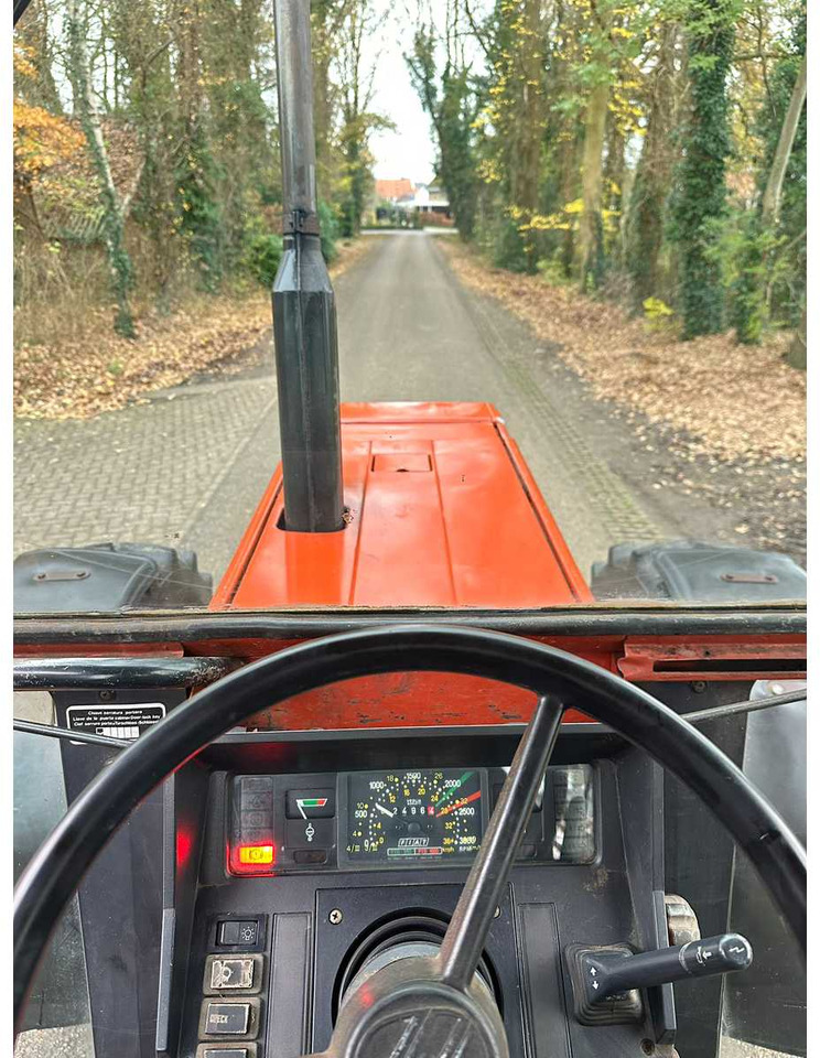 1988 FIAT 100-90 DT ALL-WHEEL DRIVE AGRICULTURAL TRACTOR - Trattore: foto 5 1988 FIAT 100-90 DT ALL-WHEEL DRIVE AGRICULTURAL TRACTOR - Trattore: foto 5
