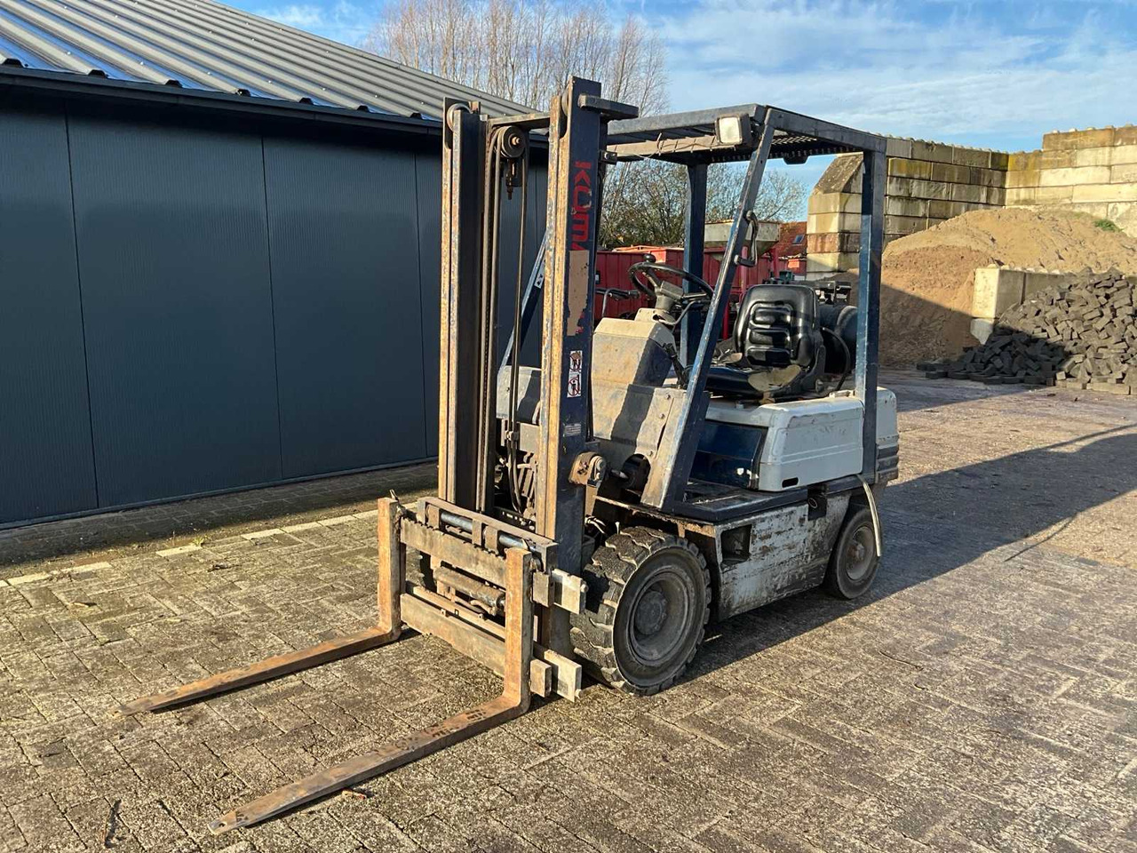 1990 KOMATSU FG15-15 FORKLIFT - Carrello elevatore: foto 1 1990 KOMATSU FG15-15 FORKLIFT - Carrello elevatore: foto 1