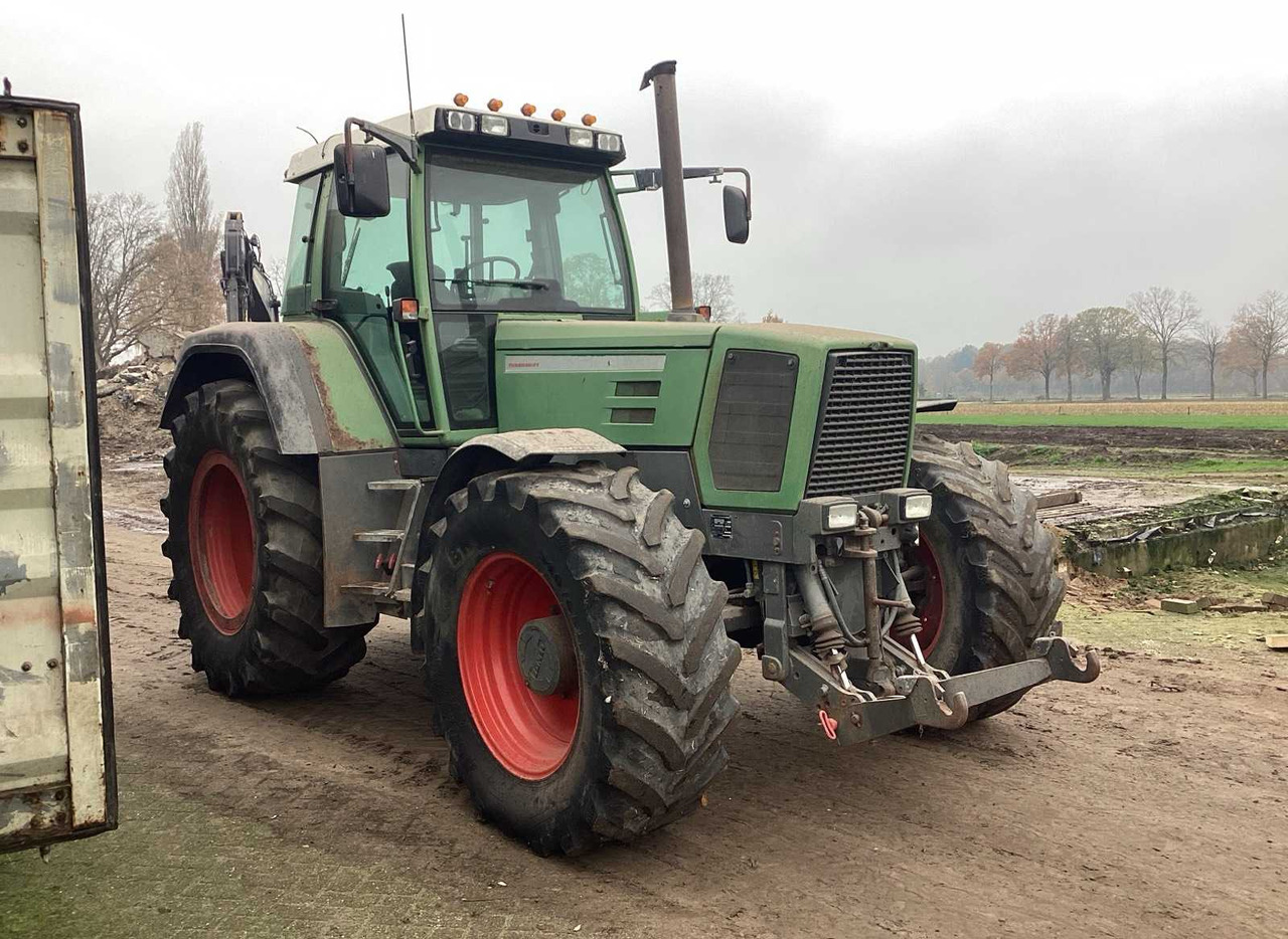 1993 FENDT FAVORITE 816 ALL-WHEEL DRIVE FARM TRACTOR - Trattore: foto 2 1993 FENDT FAVORITE 816 ALL-WHEEL DRIVE FARM TRACTOR - Trattore: foto 2