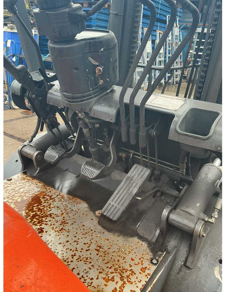 1995 TOYOTA 02 6FDF 30 FORKLIFT - Carrello elevatore: foto 4 1995 TOYOTA 02 6FDF 30 FORKLIFT - Carrello elevatore: foto 4