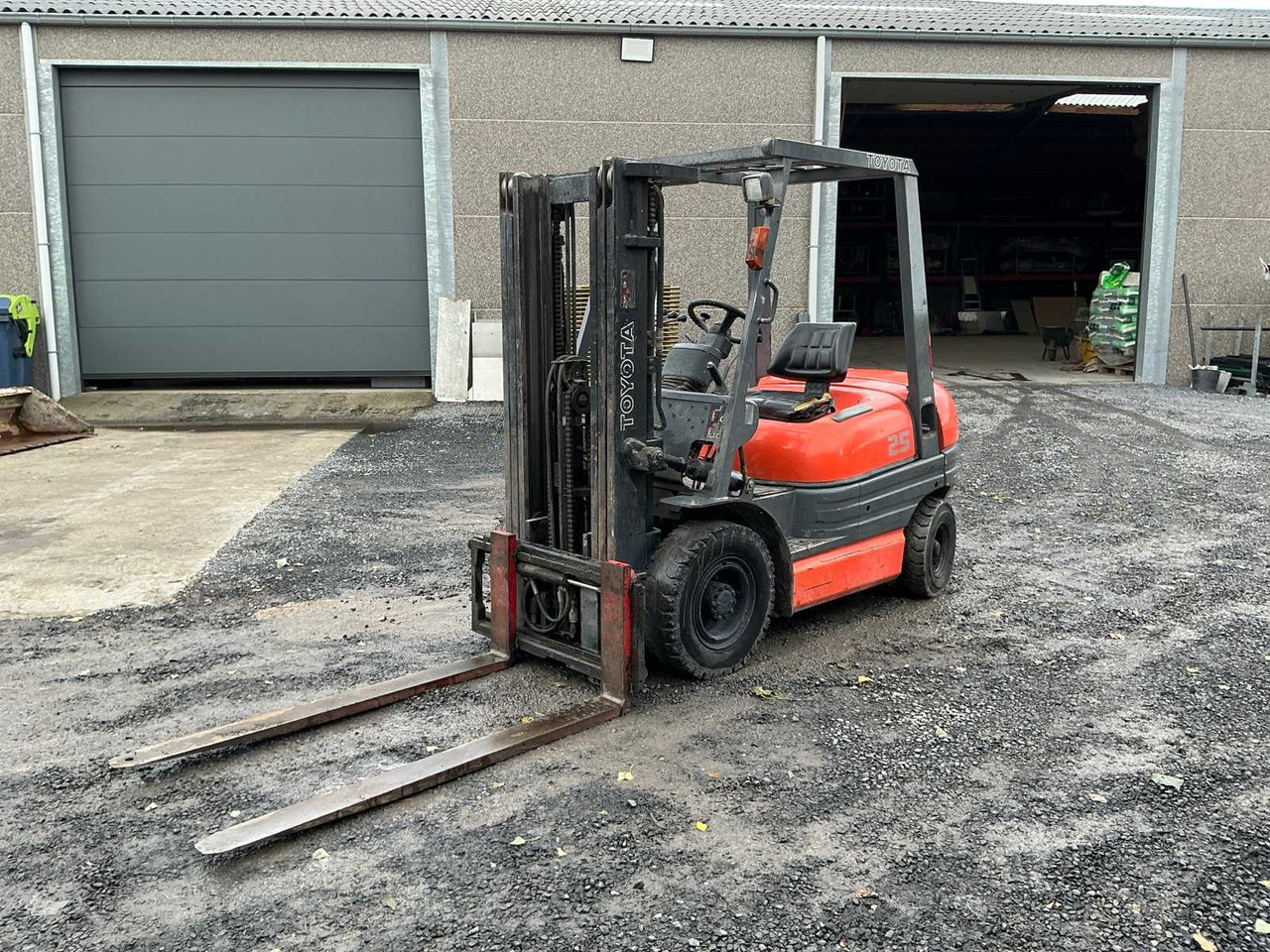 1997 TOYOTA 02-6FDF25 FORKLIFT - Carrello elevatore: foto 1 1997 TOYOTA 02-6FDF25 FORKLIFT - Carrello elevatore: foto 1