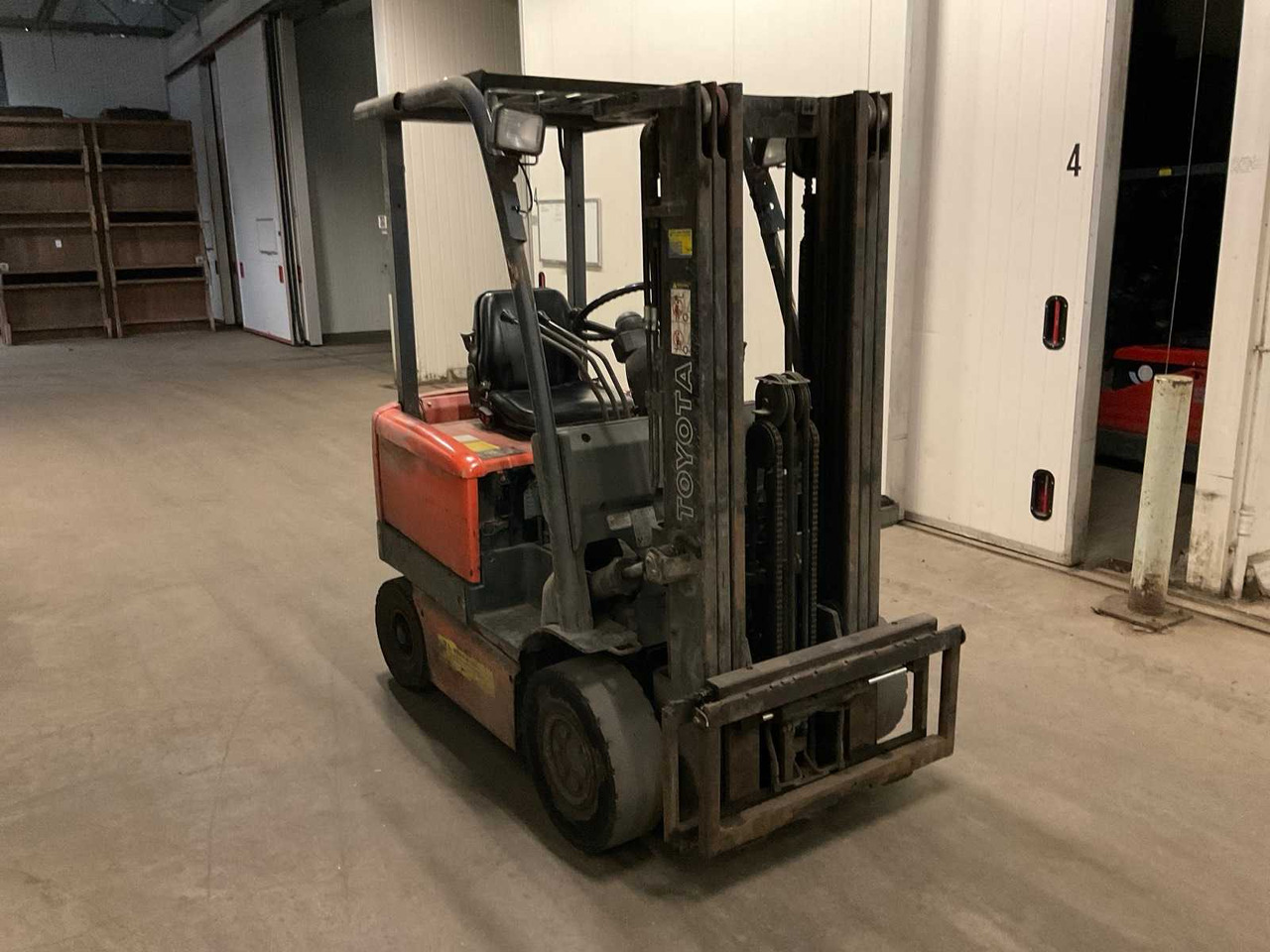 1998 TOYOTA 6FB18 FORKLIFT - Carrello elevatore: foto 5 1998 TOYOTA 6FB18 FORKLIFT - Carrello elevatore: foto 5