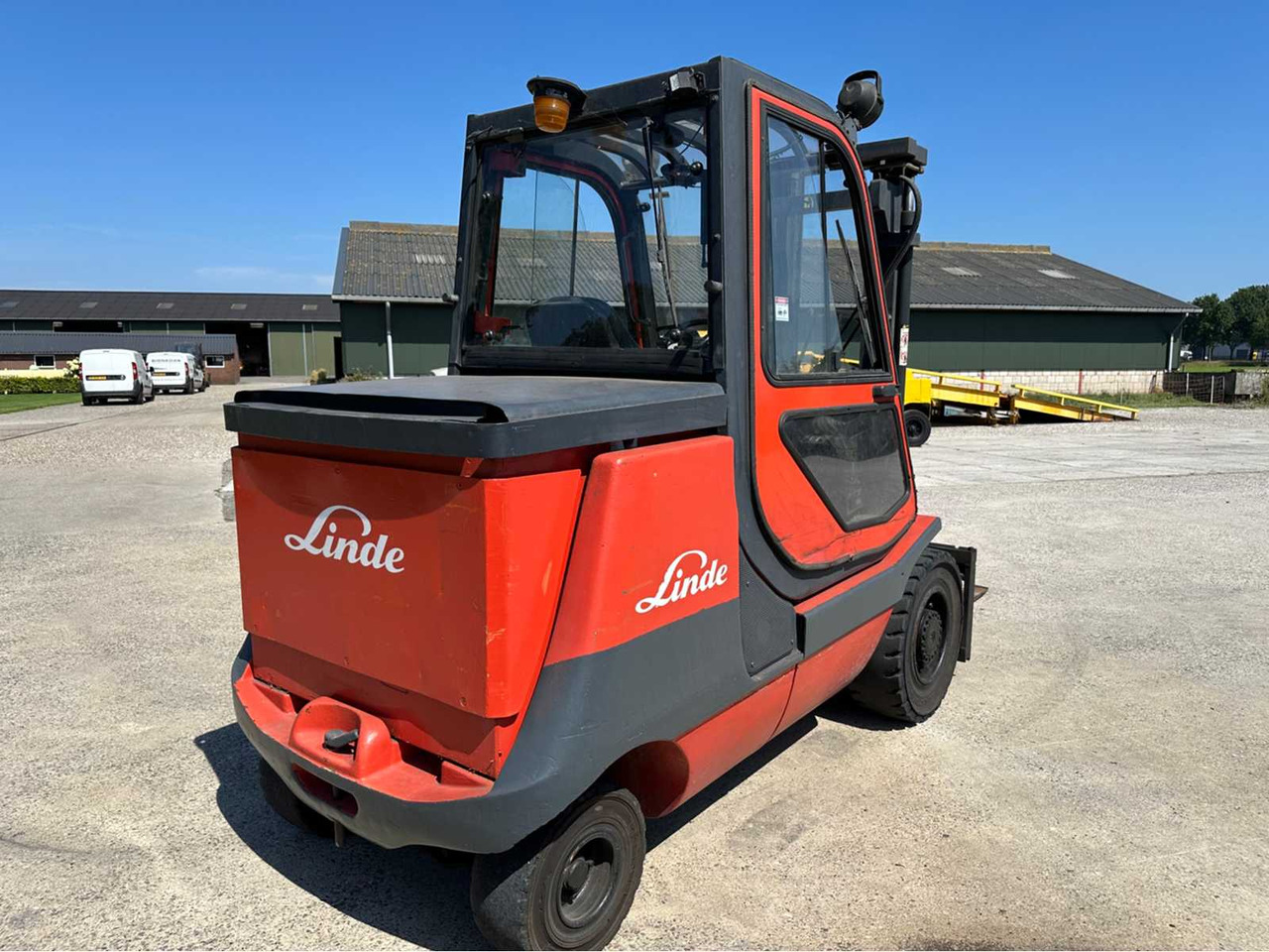 2001 LINDE E40 P 02 FORKLIFT - Carrello elevatore: foto 5 2001 LINDE E40 P 02 FORKLIFT - Carrello elevatore: foto 5