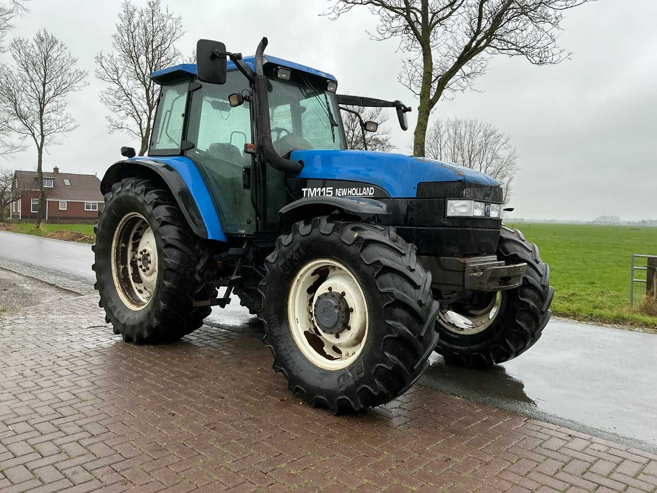 2002 NEW HOLLAND TM 115 ALL-WHEEL DRIVE FARM TRACTOR - Trattore: foto 4 2002 NEW HOLLAND TM 115 ALL-WHEEL DRIVE FARM TRACTOR - Trattore: foto 4