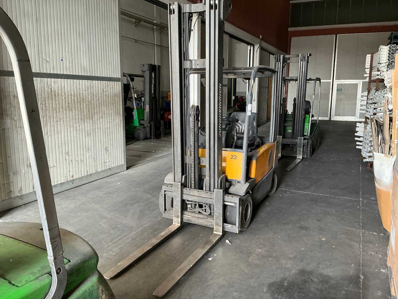 2004 - JUNGHEINRICH - EFG 318 - FORKLIFT - Carrello elevatore: foto 2 2004 - JUNGHEINRICH - EFG 318 - FORKLIFT - Carrello elevatore: foto 2