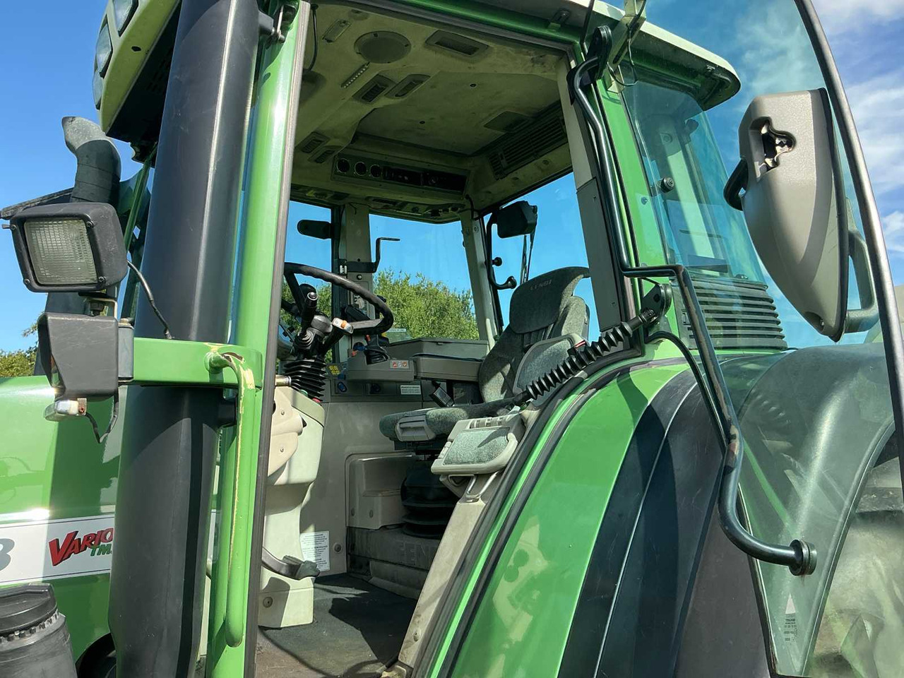 Trattore 2006 FENDT 818 ALL-WHEEL DRIVE FARM TRACTOR: foto 20 Trattore 2006 FENDT 818 ALL-WHEEL DRIVE FARM TRACTOR: foto 20