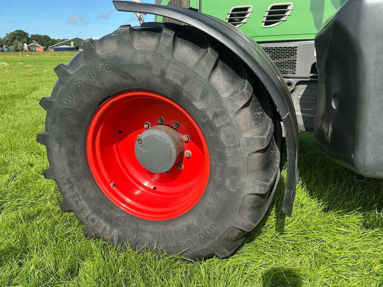 Trattore 2006 FENDT 818 ALL-WHEEL DRIVE FARM TRACTOR: foto 15 Trattore 2006 FENDT 818 ALL-WHEEL DRIVE FARM TRACTOR: foto 15