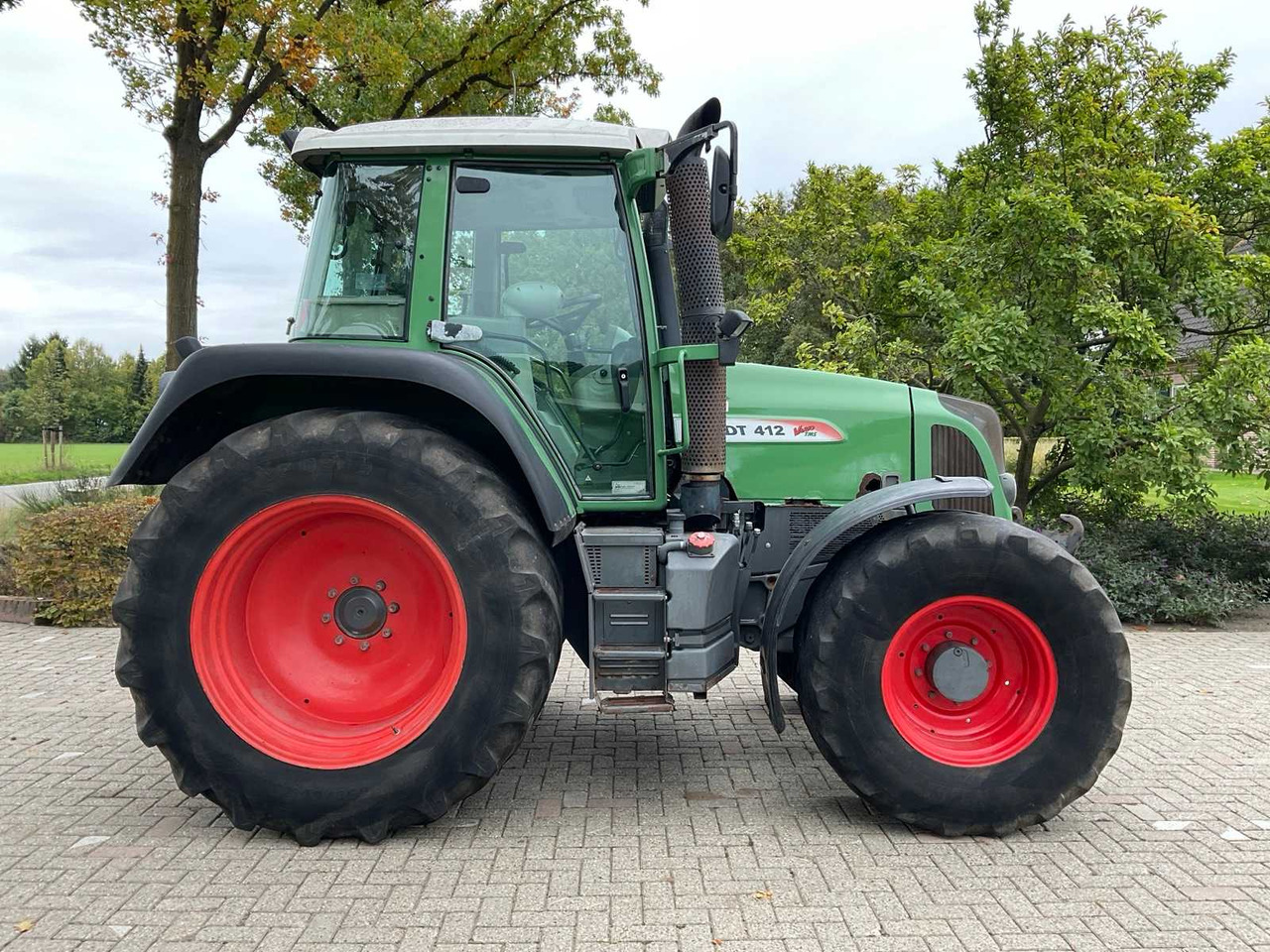 2008 FENDT 412 VARIO TMS ALL-WHEEL DRIVE AGRICULTURAL TRACTOR - Trattore: foto 4 2008 FENDT 412 VARIO TMS ALL-WHEEL DRIVE AGRICULTURAL TRACTOR - Trattore: foto 4